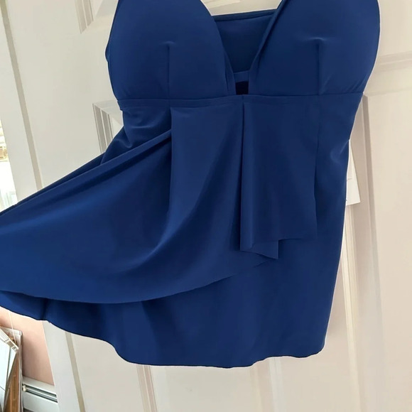 NWT Beyond Control Solid Front-Cascade Tankini Top in Blue NEW - Picture 3 of 7